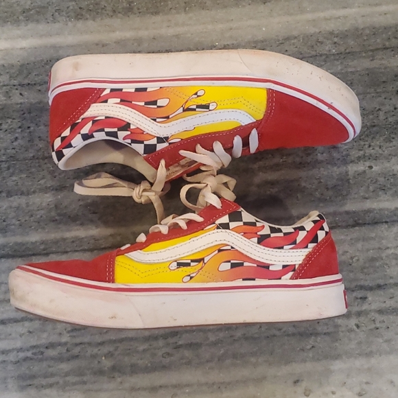 Vans - Picture 2 of 4
